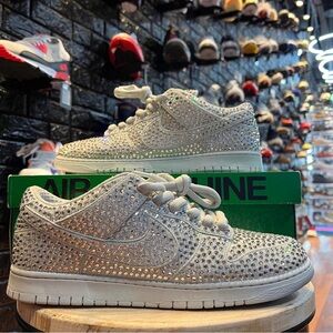 Nike low dunk swarovski crystal size 12